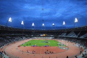 爱游戏体育app-职业联赛设置球员更衣区标准提升赛场管理水平，球员更衣室实况