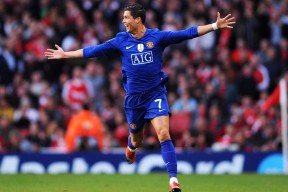 爱游戏体育app-传奇门将的“铁血守门”瞬间，铁血传奇官网